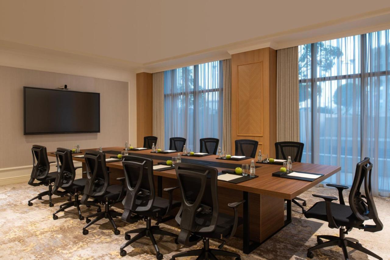 The St. Regis Doha Hotel Exterior photo Meeting room
